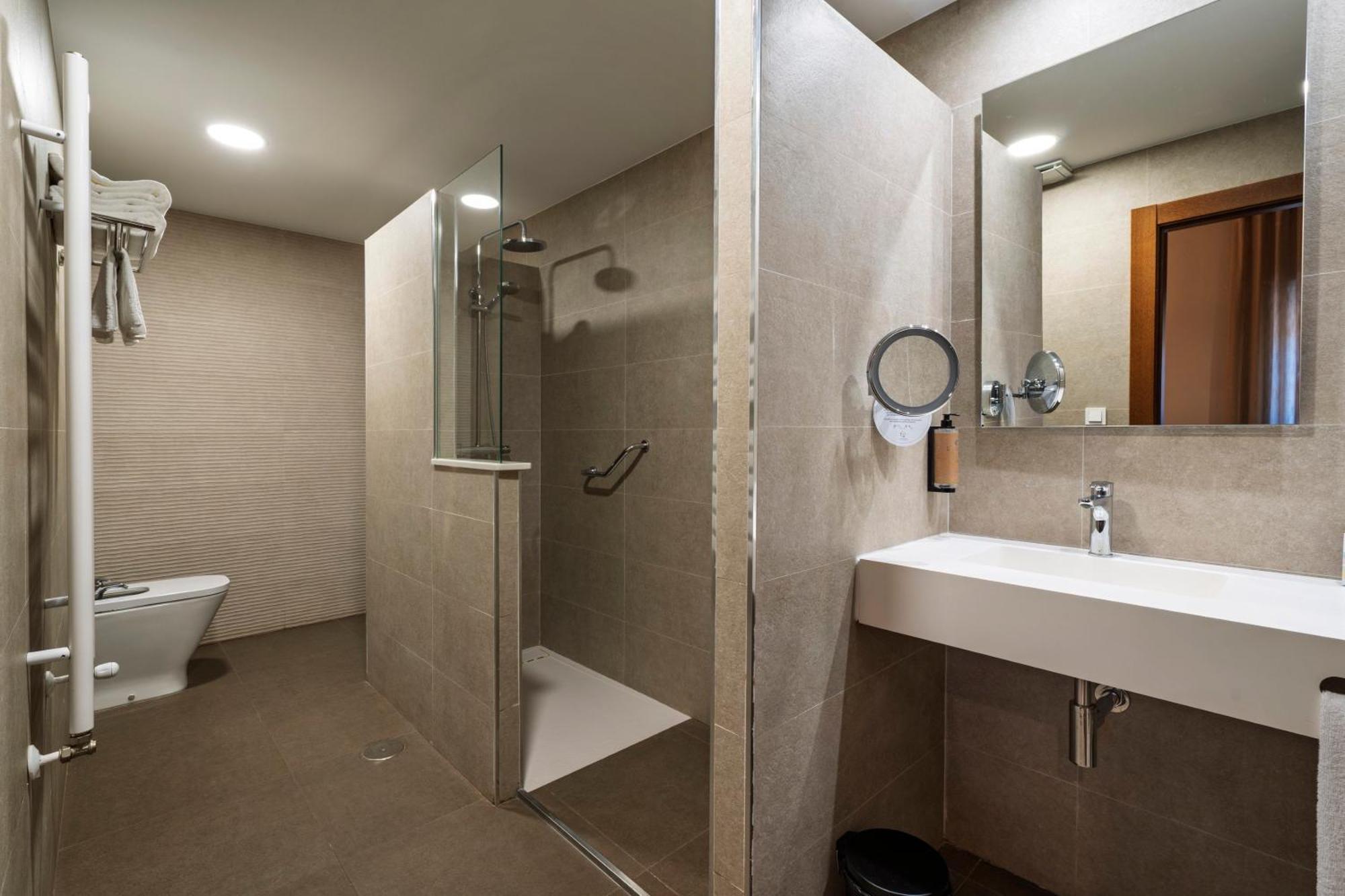 Double or Twin Room Mountain View,1668051434:JPEG